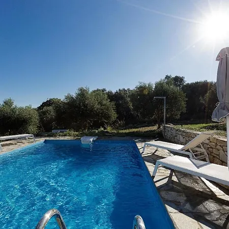 Komfort-villa Mit Privatem Pool